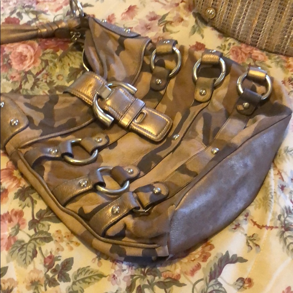 Makowsky camouflage crossover bag!